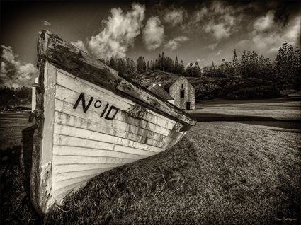 Lighter No 10 - Norfolk Island - NSW SQ BW (PBH4 00 12077)